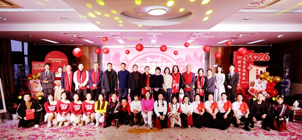 合影.jpg