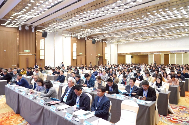 1777275219110015.jpg 参会人员.jpg